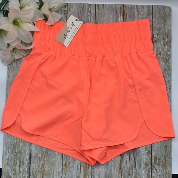 Women’s New In Active Workout Stretch Shorts Size L - Picture 1 of 11